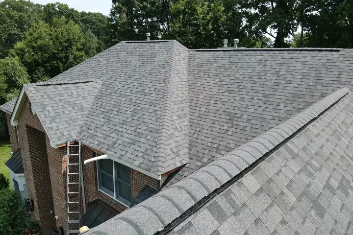 Maximizing your roof insurance claim: a homeowner's playbook